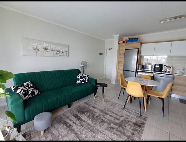 1 BEDROOM APARTMENT FOR SALE IN WATERFALL